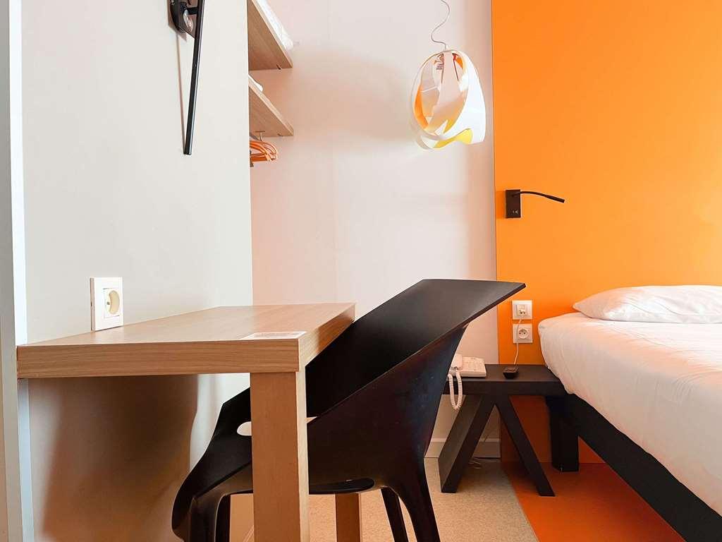 Ibis Styles Nimes Gare Centre Hotel Room photo